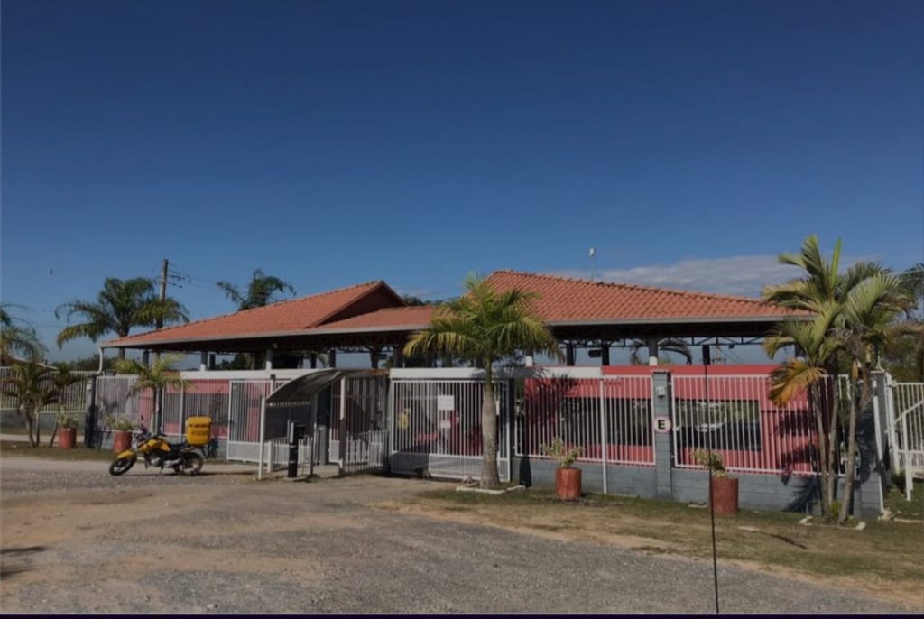 CONDOMÍNIO PINHEIRO DOS LAGOS / ALAMBARÍ CONDOMÍNIO PINHEIRO DOS LAGOS / ALAMBARÍ
