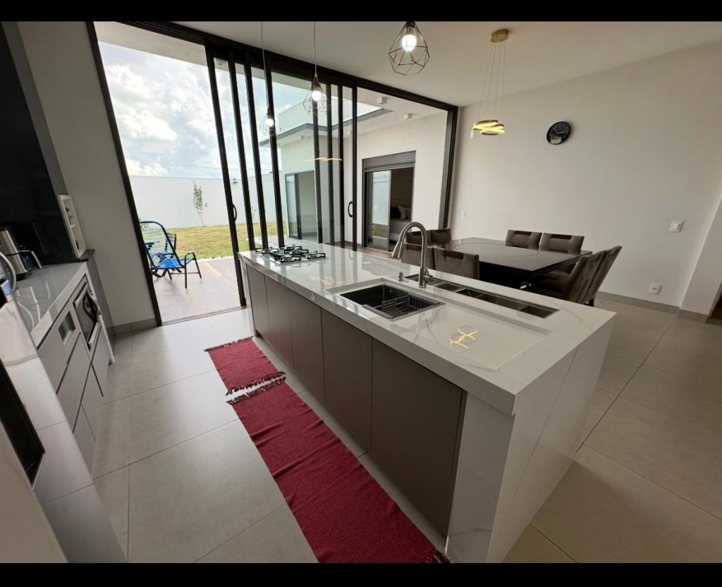 CONDOMÍNIO GOLDEN VILLE