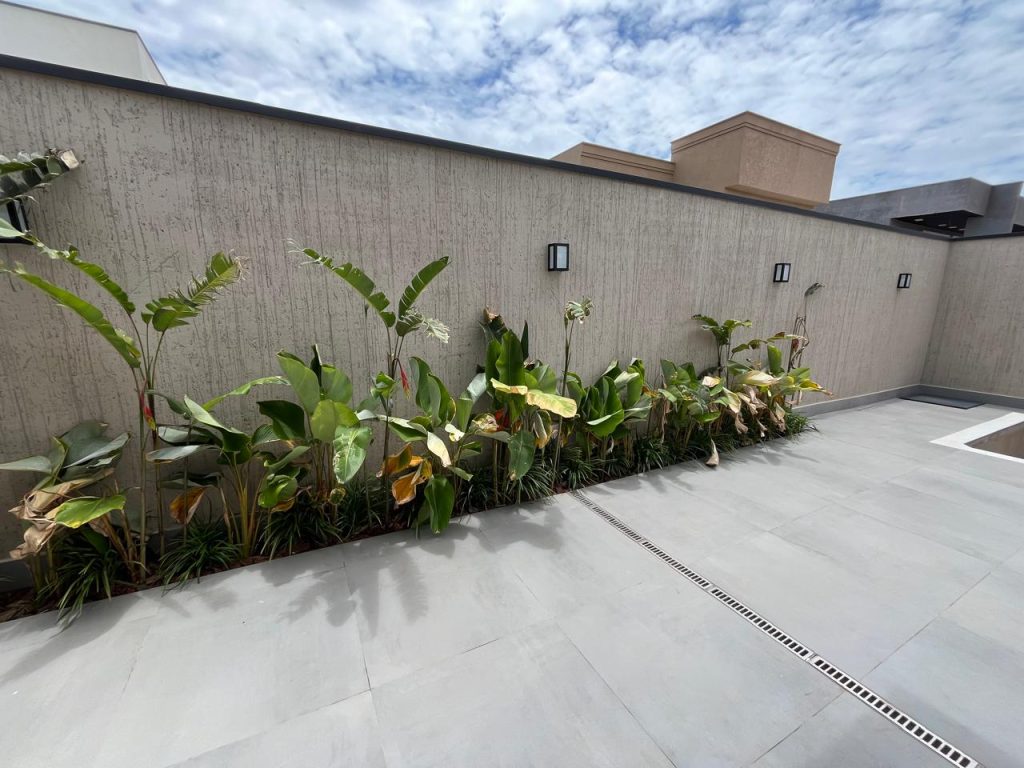 CONDOMÍNIO GOLDEN VILLE