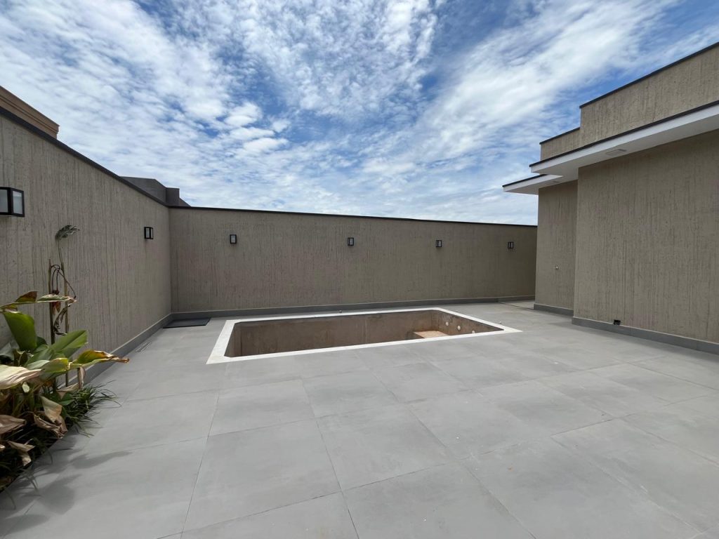 CONDOMÍNIO GOLDEN VILLE