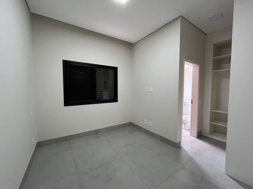 CONDOMÍNIO GOLDEN VILLE