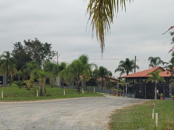 CONDOMÍNIO PINHEIROS DO LAGO/ALAMBARI
