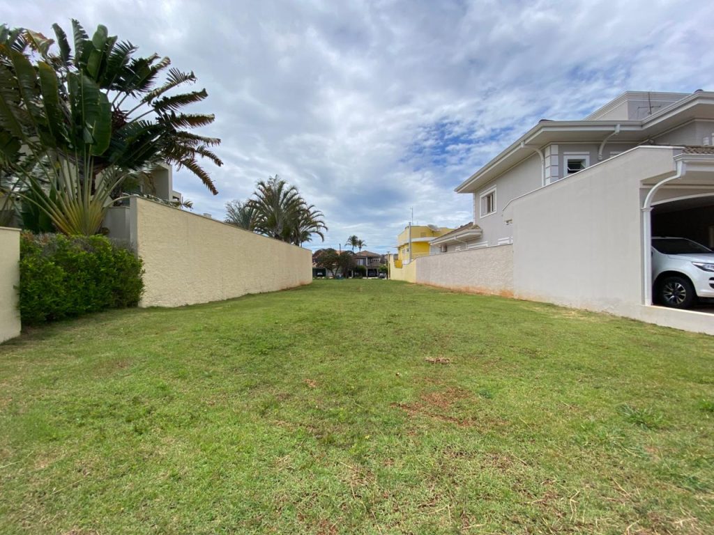 CONDOMÍNIO OUROVILLE