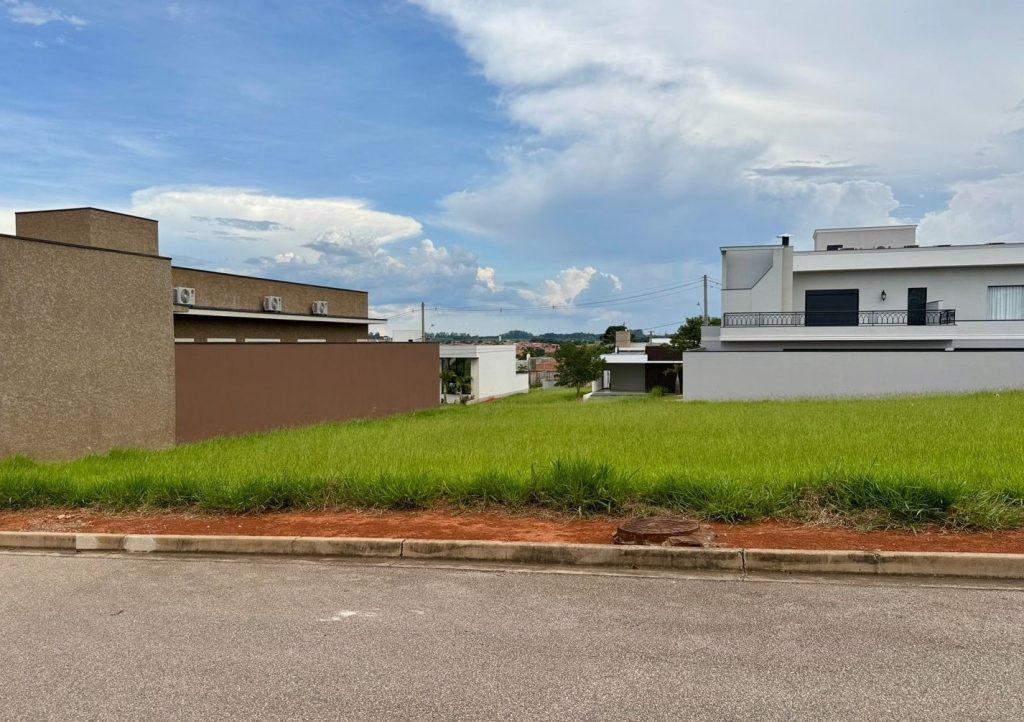 CONDOMÍNIO GOLDEN VILLE